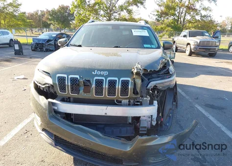 2019 Jeep Cherokee Latitude Plus 4X4 из США, поврежденный, VIN 1C4PJMLB7KD342492